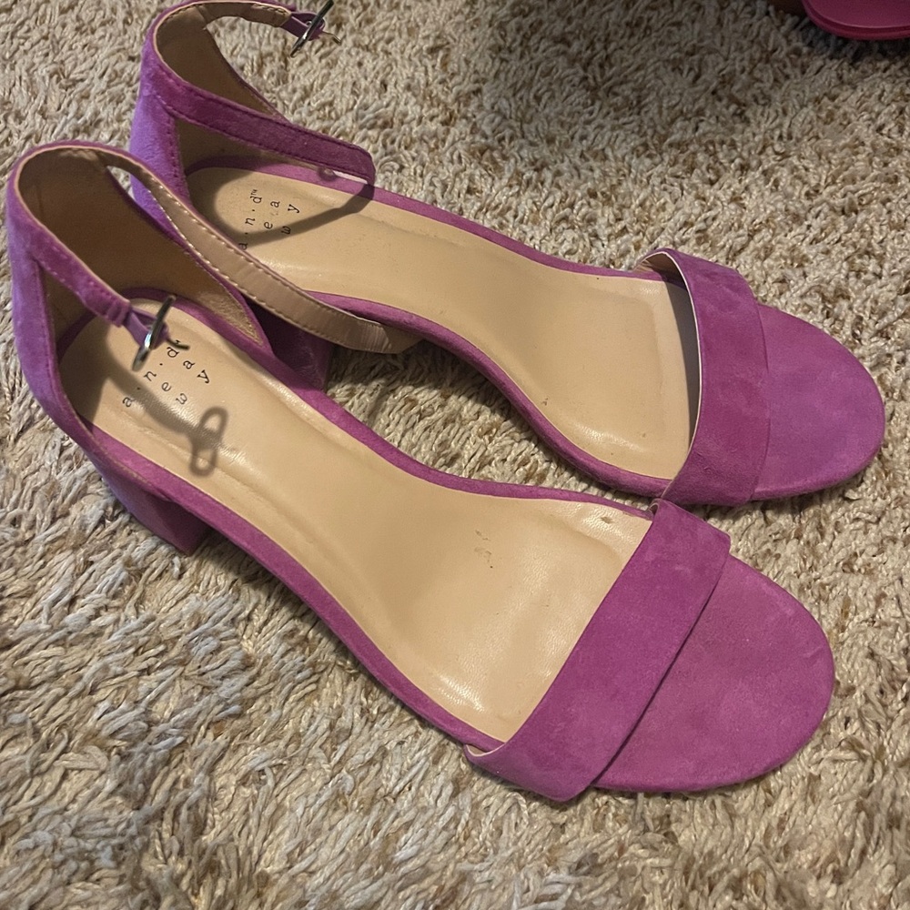 A New Day size 8.5wide